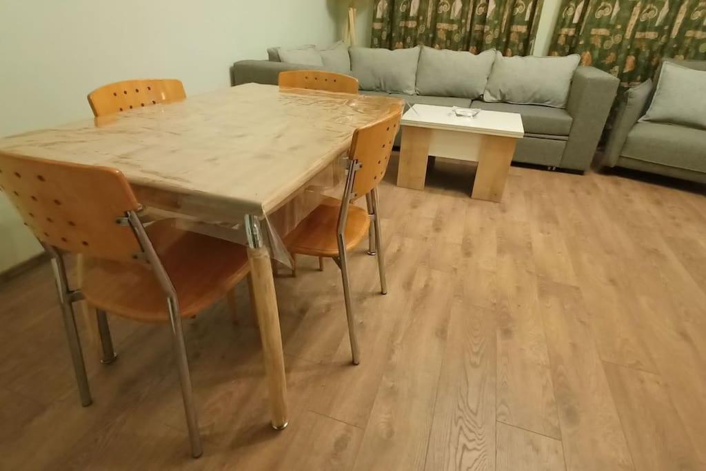 Appartamento Flat 22 Tbilisi Esterno foto
