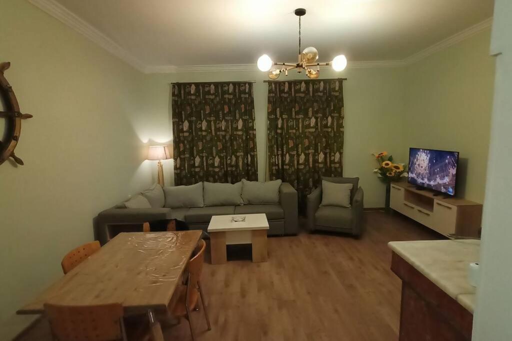 Appartamento Flat 22 Tbilisi Esterno foto