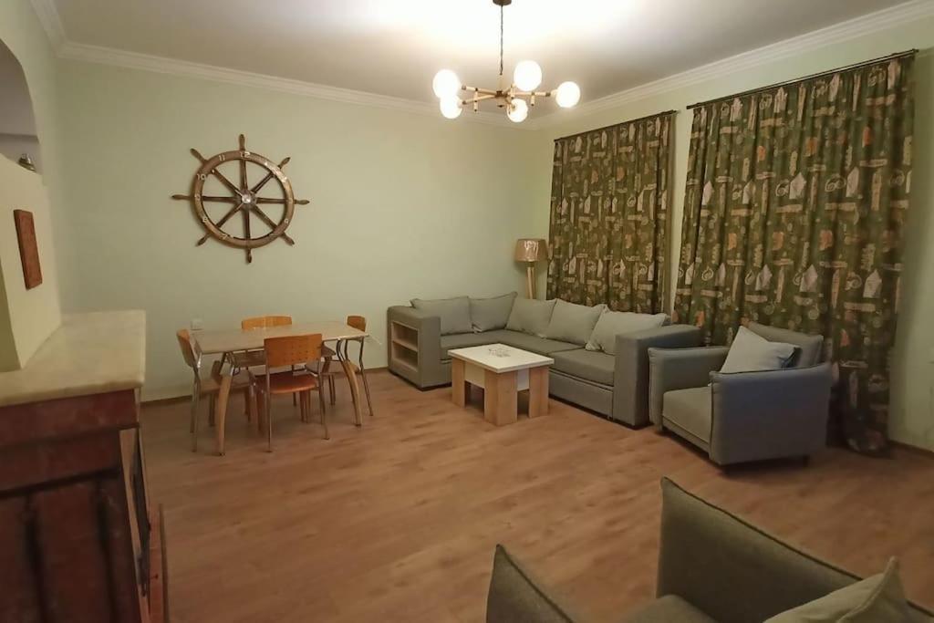 Appartamento Flat 22 Tbilisi Esterno foto